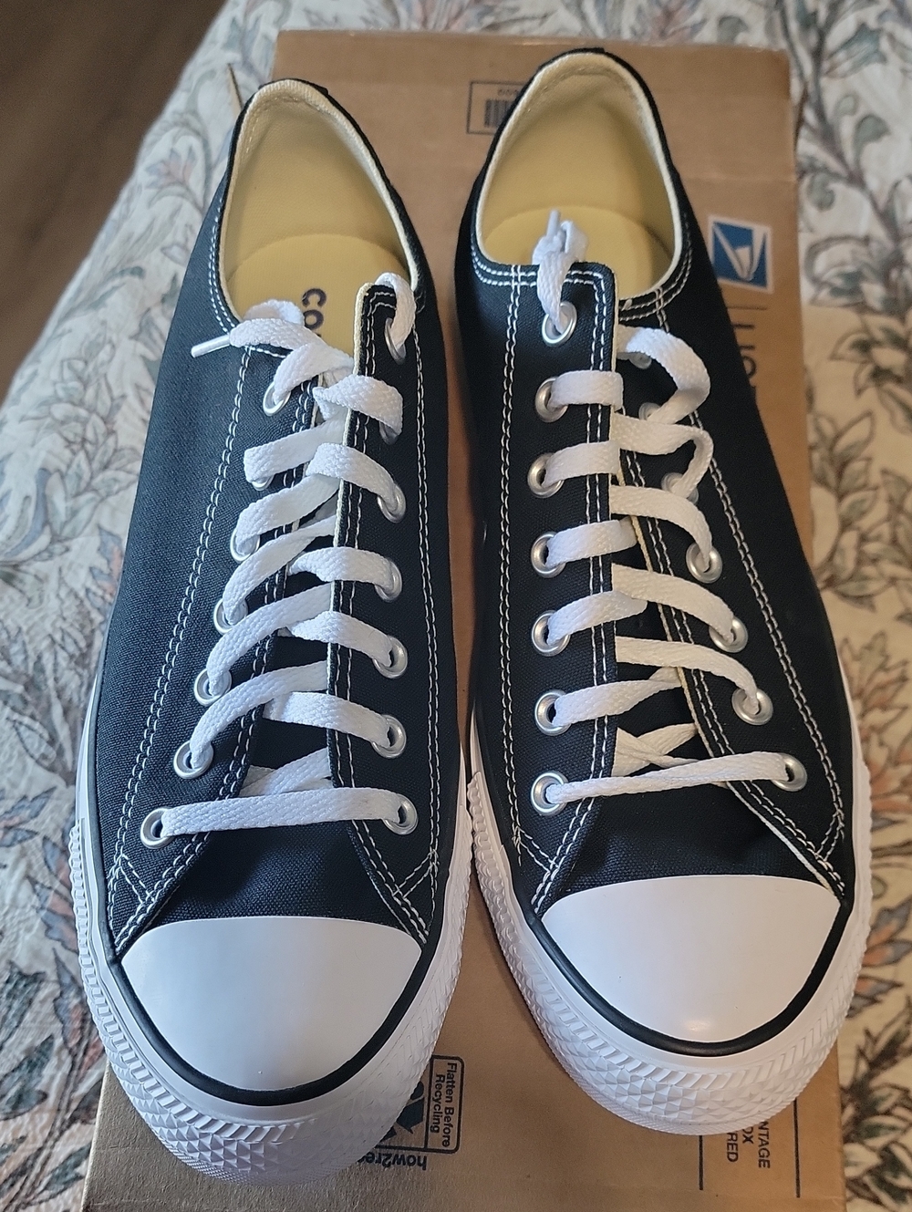 Converse Black Canvas Low-Top Sneakers with White Trim - Men